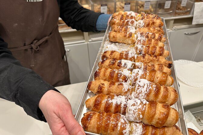 Delicious Milan Street Food Tour Tasting and Sightseeing with Local Guide - Exploring the Heart of Milan: What’s Included and What to Expect