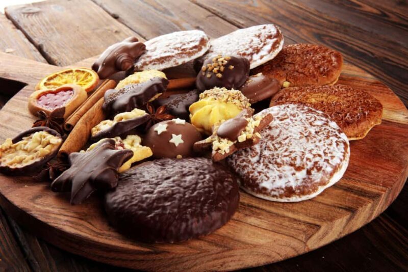 Delightful Advent tour: sparkling wine, cookies, and mulled wine in Würzburg - Key Points