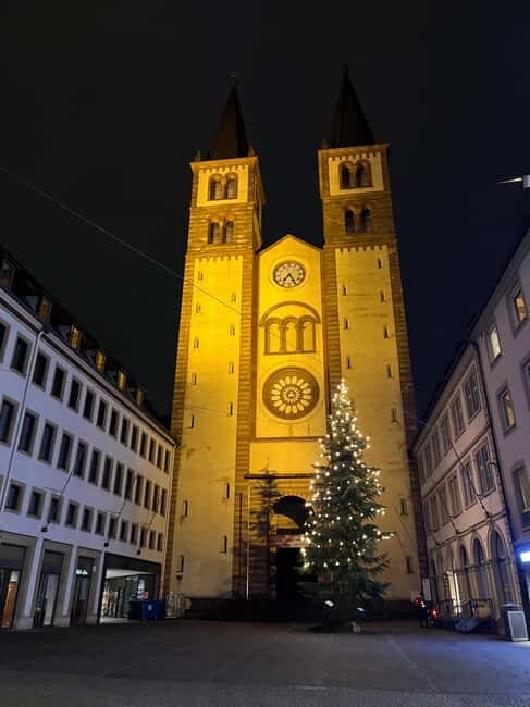 Delightful Advent tour: sparkling wine, cookies, and mulled wine in Würzburg - Practical Details and Logistics