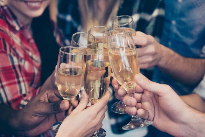 Delightful Advent tour: sparkling wine, cookies, and mulled wine in Würzburg - Who Would Love This Tour?