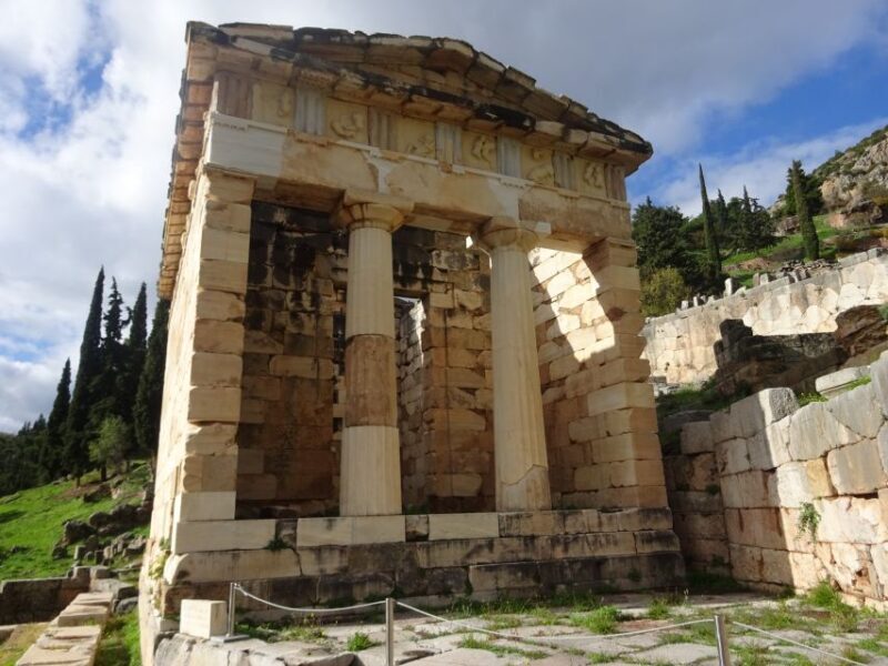 Delphi and Meteora: 2-Day Bus Tour from Athens - A Detailed Look at the 2-Day Tour Experience
