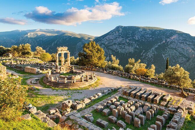 Delphi and Meteora Private Day Trip from Athens including Dinner - The Long But Rewarding Journey