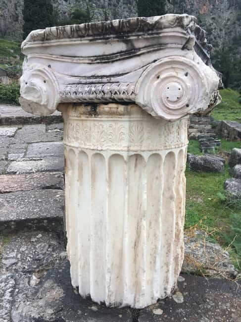Delphi Full Day Private Excursion 1-8seat - Key Points