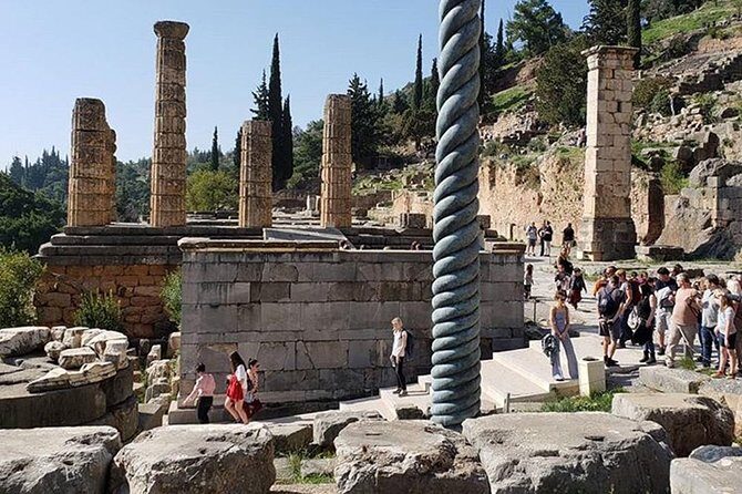 Delphi Full Day Private Trip From Athens With Lunch Overlooking the Sea - Authentic Experiences and Traveler Feedback