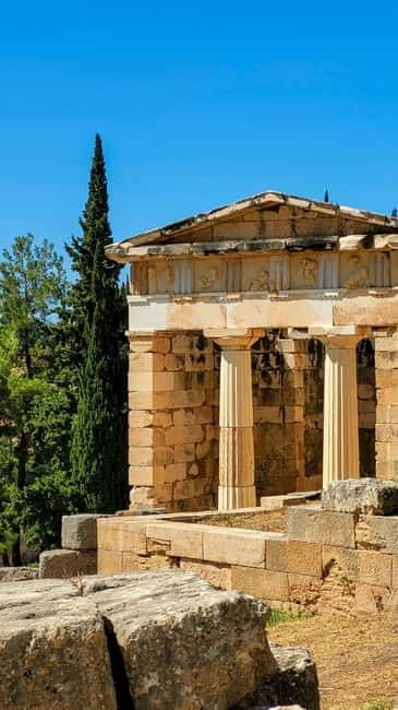 Delphi full Day tour, Osios Loukas and Arachova - A Closer Look at the Delphi Full-Day Tour
