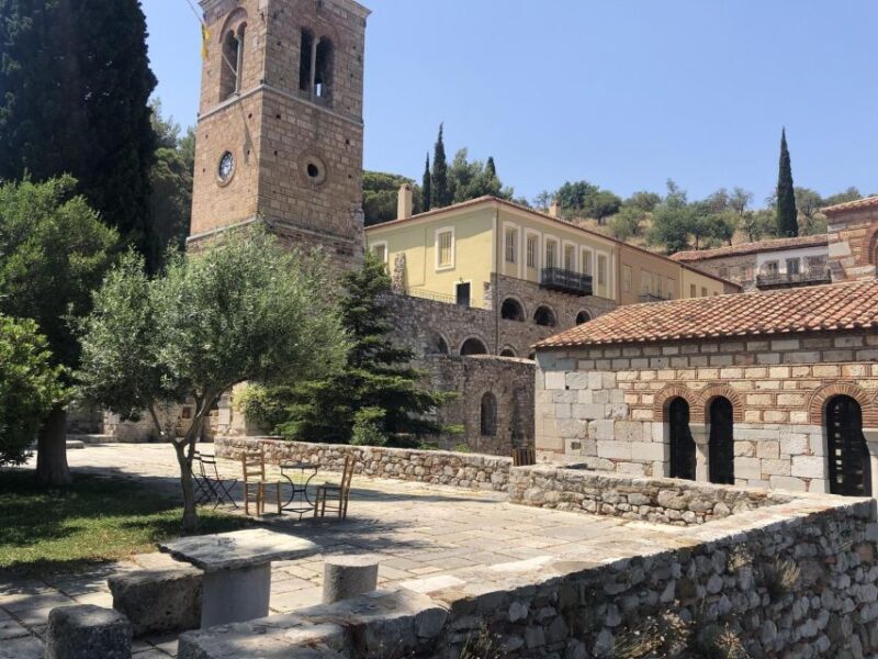 Delphi & Hosios Loukas Monastery Private Day Tour plus Lunch - Who Should Consider This Tour?