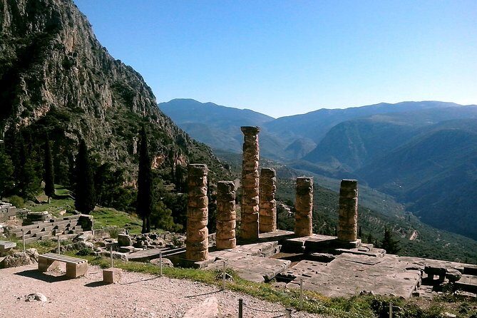 Delphi Meteora and Thermopylae 3-Day Private Tour - Transportation and Accommodation: Comfort and Convenience