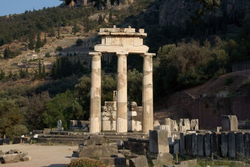 Delphi: Spanish guided one day tour - The Real Experience: What Travelers Say