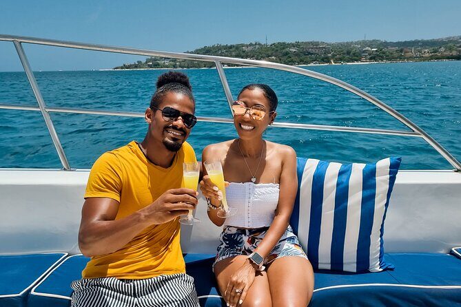 Deluxe 2-Hour Private Charter in Montego Bay with Open Bar - Key Points