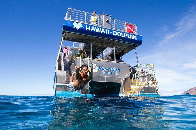 Deluxe Catamaran Swim with Dolphins in Oahu with Waterslide - Key Points
