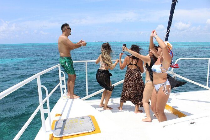 Deluxe Catamaran to Isla Mujeres with Open Bar from Cancun - Frequently Asked Questions