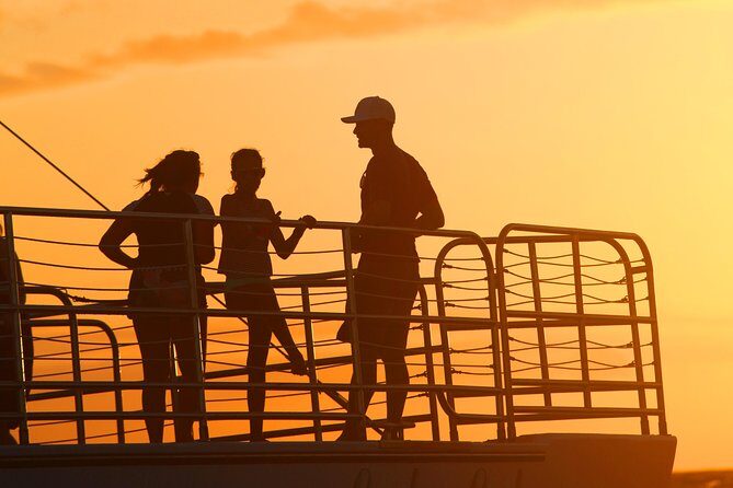 Deluxe Na Pali Sunset Tour on the Lucky Lady - Key Points