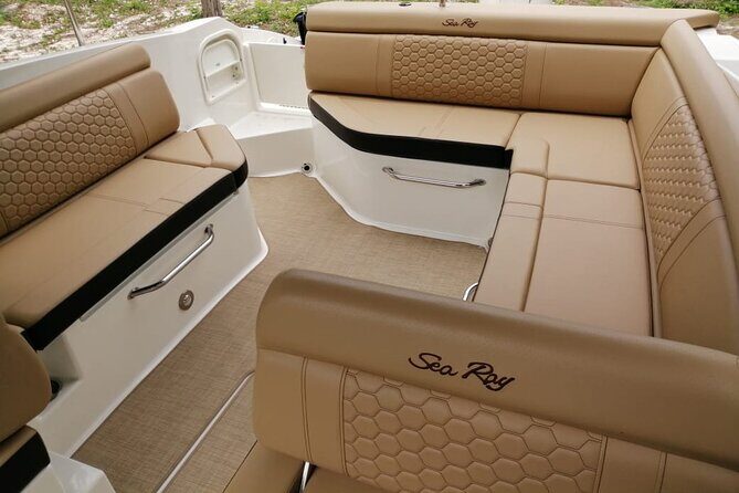 Deluxe Private Boats - 27 ft Sea Ray - Key Points