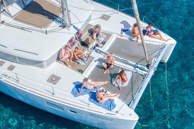Deluxe Santorini Sailing with BBQ and Drinks Shared Tour - Key Points