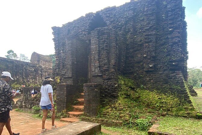 Deluxe Small Group Tour: My Son Holyland & Hoi An River Cruise - Who Should Consider This Tour?