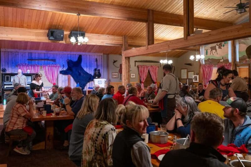 Denali: Alaska Cabin Nite Dinner Theater Ticket - Atmosphere and Setting
