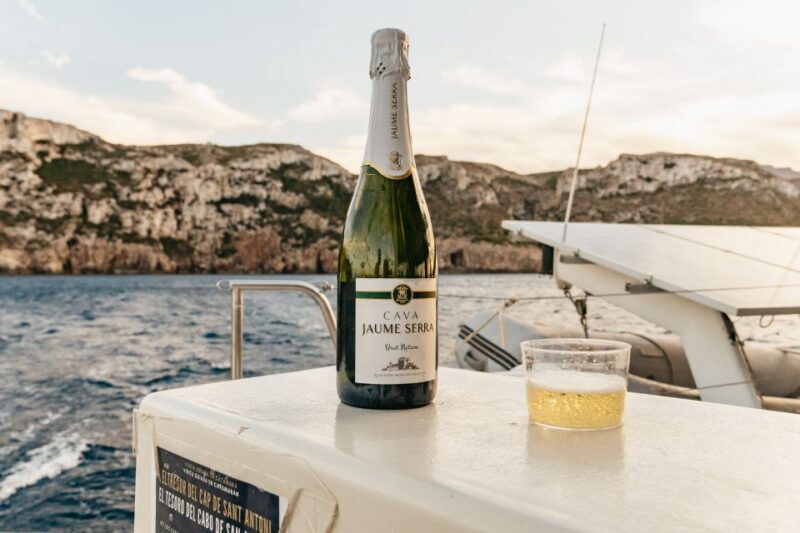 Dénia: Daytime or Sunset Catamaran Cruise - FAQ