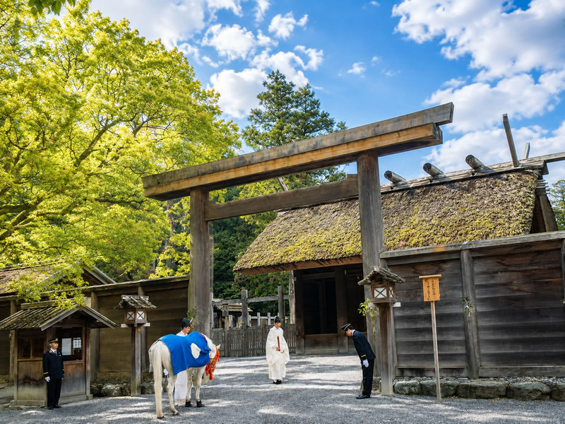 Departing from Nagoya - Ise Grand Shrine (Geku & Naiku) & Meoto Iwa One-Day Tour - Stroll through Edo-style old streets - Edo-style streets: a change from shrine visits