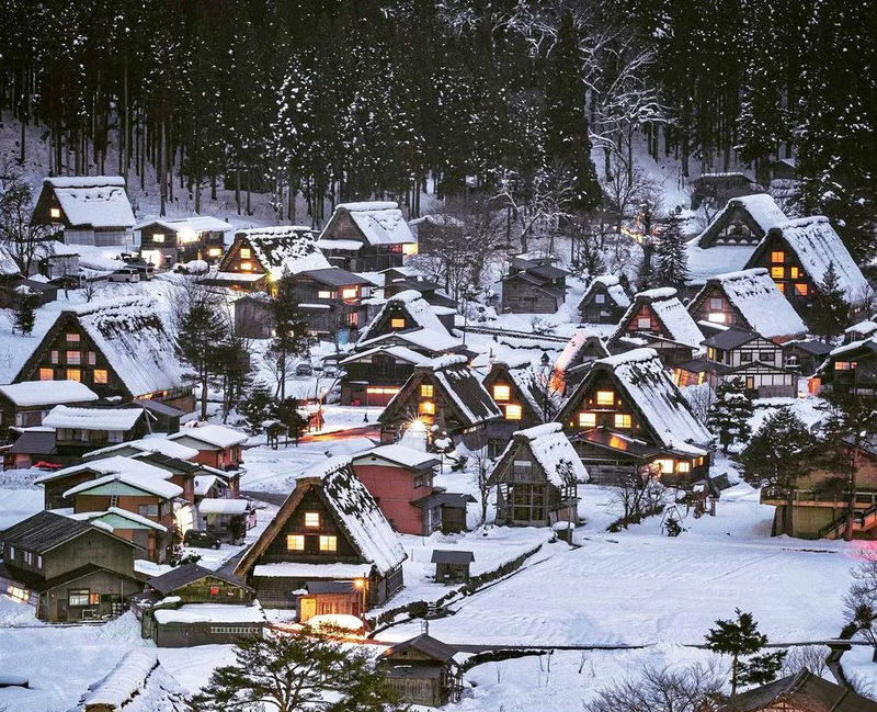 Departing from Nagoya-Takayama Old Town + Shirakawa-go Illumination (excluding observation deck) - Takayama’s old streets, with 90 minutes to spare