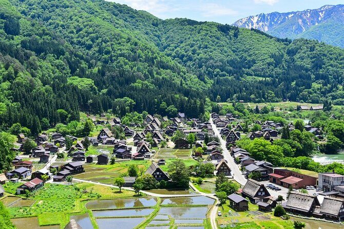 Departing from Takayama [Regular sightseeing bus] World Heritage Sites Shirakawago and Gokayama Ainokura - An Authentic Day Trip from Takayama