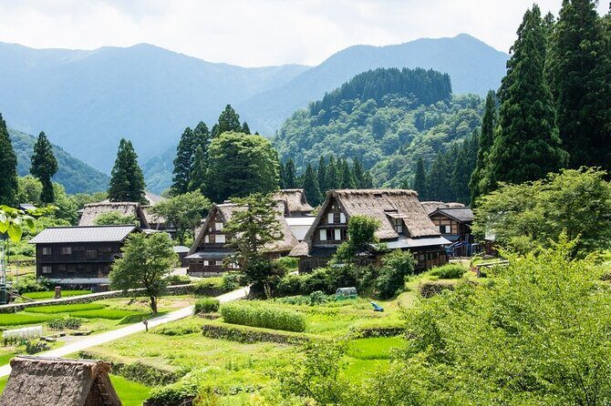 Departing from Takayama [Regular sightseeing bus] World Heritage Sites Shirakawago and Gokayama Ainokura - Timing and Flexibility