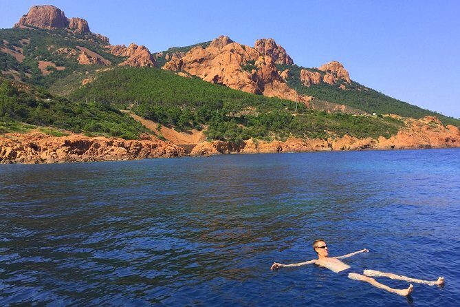 Departure from Fréjus: Estérel, Calanques and red rocks - The Sum Up