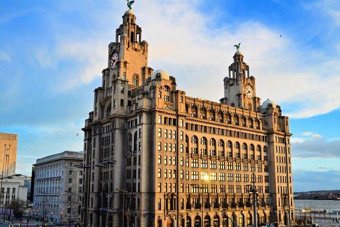 Departure Private Transfer: Liverpool to Manchester Airport MAN in Business Car - Key Points