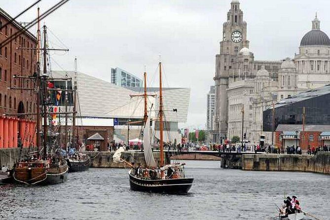 Departure Private Transfer: Liverpool to Manchester Airport MAN in Business Car - Authentic Passenger Experiences