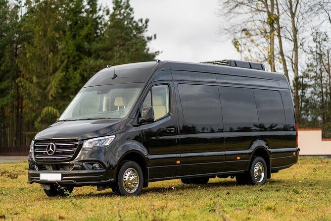 Departure Private Transfer Madrid to MAD Airport in a Minibus - A Practical Guide to the Madrid Private Airport Transfer in a Minibus