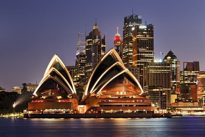 Departure Transfer: Sydney to Sydney Airport SYD in Luxury Van - The Sum Up