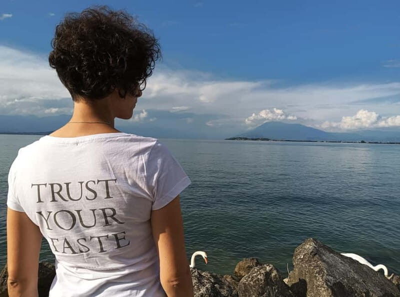 Desenzano d/G: guided bike day trip + selected wines, cooking class - Key Points