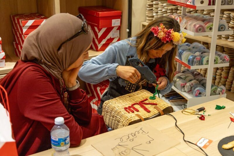 Design and Craft a Raffia Bag in Barcelona - FAQ