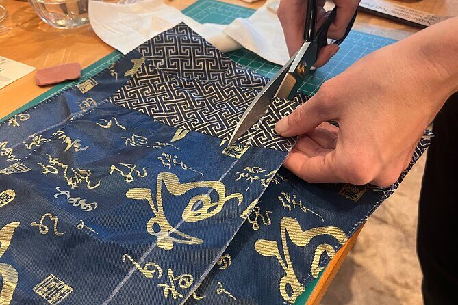 Design your own Upcycled Fanny Pack - Who Should Consider This Workshop?