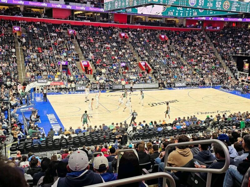 Detroit: Detroit Pistons Basketball Game Ticket - The Experience at Little Caesars Arena: What You Can Expect