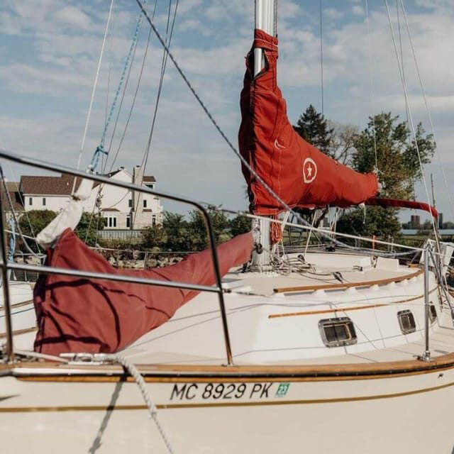 Detroit: Sailing Tour on the Detroit River - An In-Depth Look at the Detroit River Sailing Experience