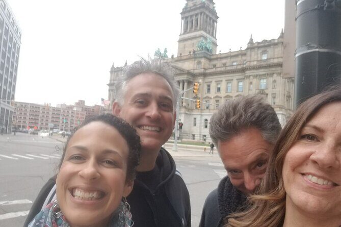 Detroit Scavenger Hunt Interactive Walking Tour - Who Will Love This Tour