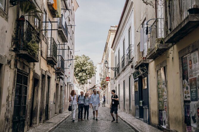 Devour Lisbon Bairro Alto Evening Food & Wine Tour - A Detailed Look at the Devour Lisbon Bairro Alto Evening Food & Wine Tour