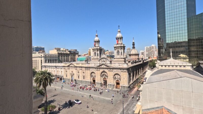 Dia Completo en Santiago: Museo+San Cristobal+City Tour - Transportation and Logistics