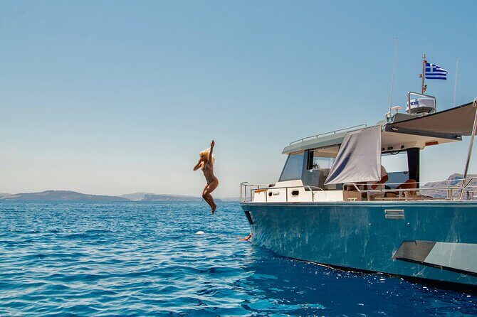 Diamond 36 Private Motor Yacht Caldera Cruise - Frequently Asked Questions