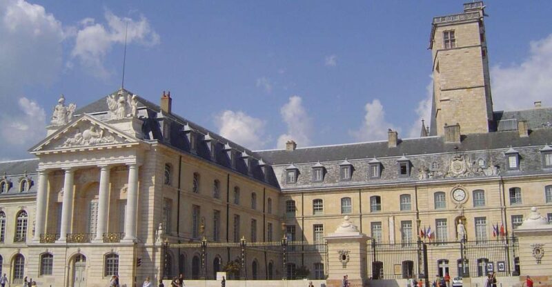 Dijon Private Guided Walking Tour - Key Points