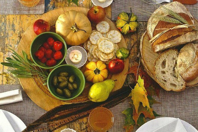 Dine With a Bordeaux Local in a Chartrons / Jardin Public Home - Experience Authentic Bordeaux Dining with a Local in a Chartrons Home