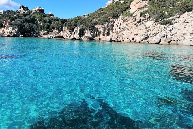 Dinghy Rental with Skipper in the Maddalena Archipelago - An In-Depth Look at the Maddalena Dinghy Experience