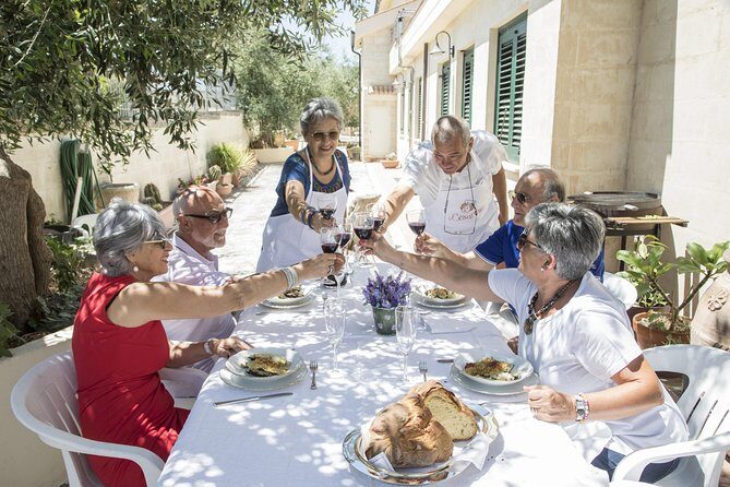 Dining & Cooking Demo at Local's Home in Montepulciano - Key Points