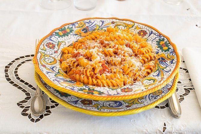 Dining Experience at a local's Home in Lucignano with Show Cooking - FAQ