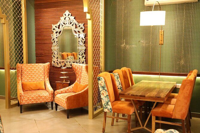 Dinner at Indian Ethnic Restaurant & Witness Majestic Night Arti - Key Points