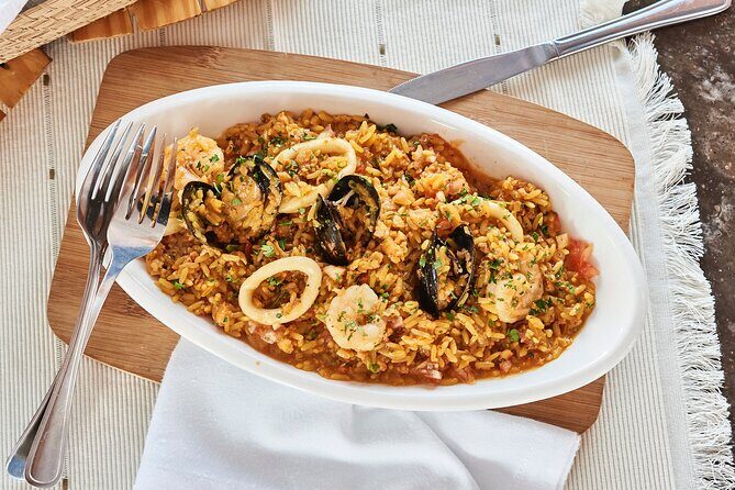 Dinner cruise on Cartagena's bay with Sibarita Master - A Practical Look at the Cartagena Dinner Cruise with Sibarita Master