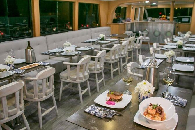 Dinner cruise on Cartagena's bay with Sibarita Master - The Experience: A Detailed Look at the Cartagena Dinner Cruise