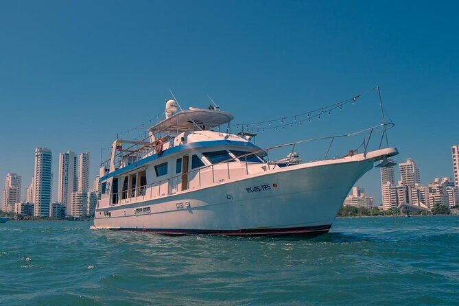 Dinner in the Bay of Cartagena on a Luxury Yacht Sibarita Master - The Sum Up
