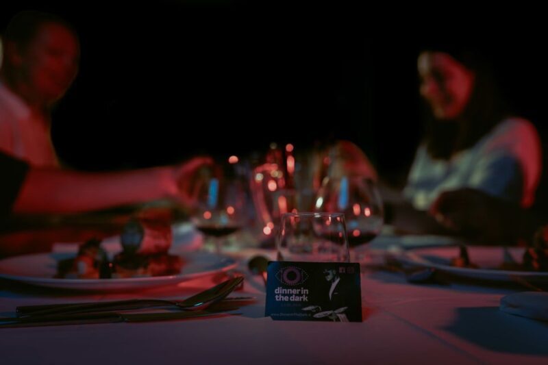 Dinner in the Dark - Key Points