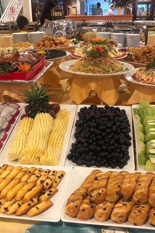 Dinner on Cruise Saigon River - Group tour - A Scenic Dinner Cruise on the Saigon River: An Authentic Ho Chi Minh City Experience